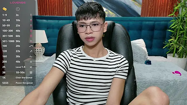 dilan 911 online show from 11/20/25, 05:57