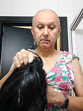 Emily de Carla online show from 10/31/25, 07:27