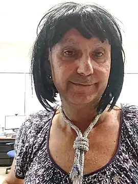 Emily de Carla online show from 10/16/25, 03:20