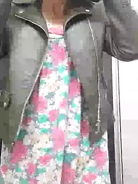 Snapshot of Emily_de_Carla chatting on 05/11/26, 03:29 Emily de Carla online show from 05/11/26, 03:29
