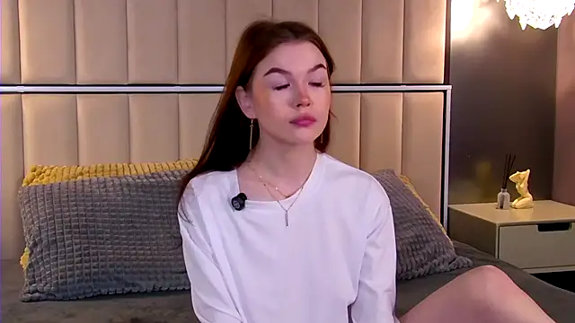 Wanda Wild online show from 09/18/25, 04:04