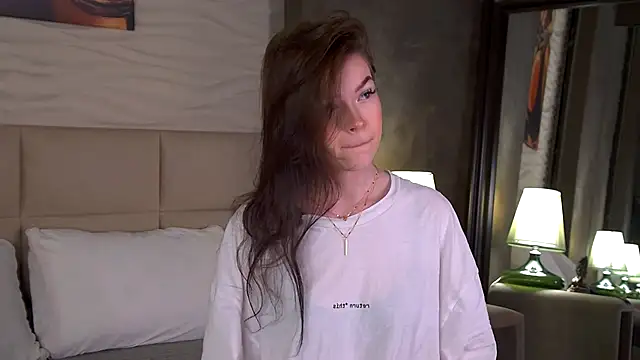 Wanda Wild online show from 09/15/25, 04:02