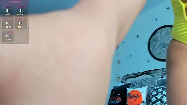 victoriia rose online show from 10/19/25, 07:16