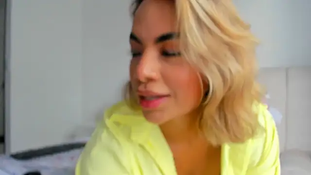 victoriia rose online show from 10/26/25, 07:58