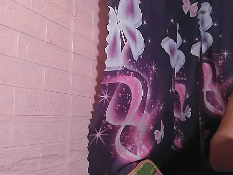 Snapshot of Hot_Samantha4u chatting on 06/06/26, 10:42 Hot Samantha4u online show from 06/06/26, 10:42