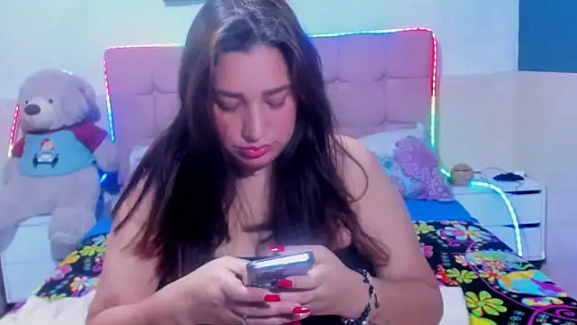 Snapshot of Arianna_Hot777 chatting on 09/11/25, 09:37 Arianna Hot777 online show from 09/11/25, 09:37