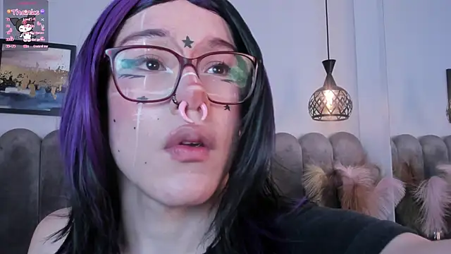 Dark nina  online show from 11/10/25, 03:22