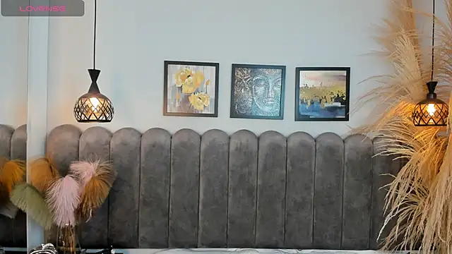 Dark nina  online show from 10/29/25, 03:05