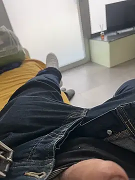 Snapshot of Skizzo6980 chatting on 02/26/26, 12:38 Skizzo6980 online show from 02/26/26, 12:38