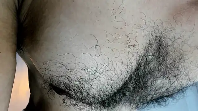 latinhotmuscle online show from 10/27/25, 04:57