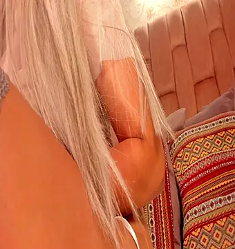 aishathornee online show from 04/06/26, 09:16