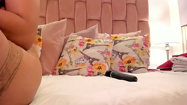 aishathornee online show from 01/11/26, 07:21