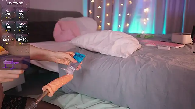 Kira Light online show from 03/07/26, 02:44