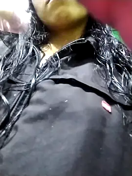 Snapshot of Raven_Rouge_ chatting on 02/16/26, 08:18 Raven Rouge online show from 02/16/26, 08:18