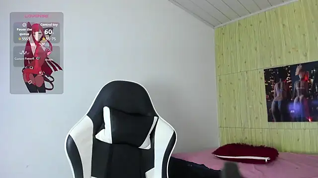 Raven Rouge  online show from 12/04/25, 03:27