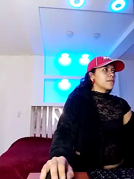 Snapshot of Raven_Rouge_ chatting on 02/10/26, 08:41 Raven Rouge online show from 02/10/26, 08:41