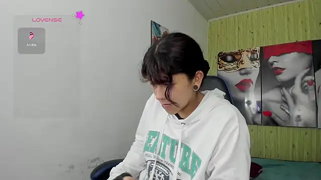 Raven Rouge  online show from 03/05/26, 08:49