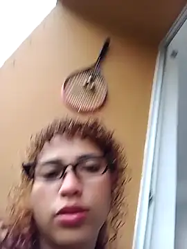 Snapshot of Vikyvoyeur chatting on 10/28/25, 09:14 Vikyvoyeur online show from 10/28/25, 09:14