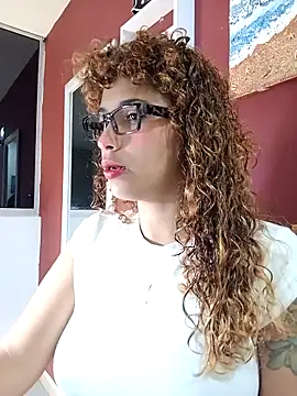 Vikyvoyeur online show from 11/25/25, 03:07