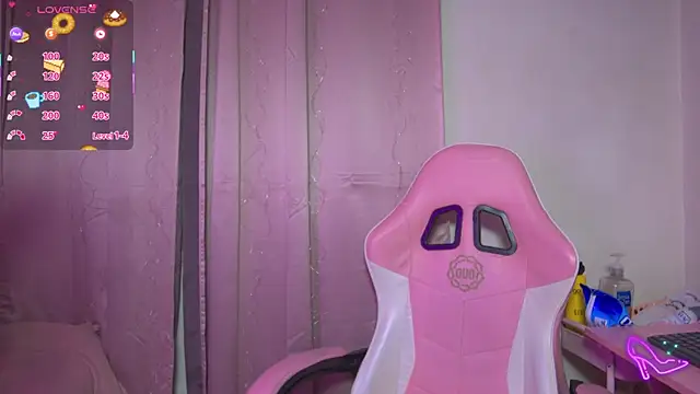 Snapshot of victoriabb28 chatting on 10/10/25, 02:34 victoriabb28 online show from 10/10/25, 02:34