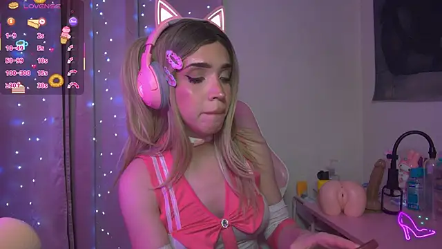 Snapshot of victoriabb28 chatting on 10/01/25, 02:27 victoriabb28 online show from 10/01/25, 02:27