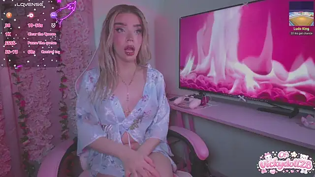 victoriabb28 online show from 05/10/26, 03:32