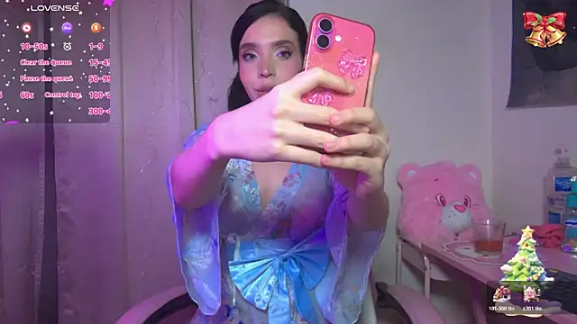 Snapshot of victoriabb28 chatting on 11/30/25, 02:34 victoriabb28 online show from 11/30/25, 02:34