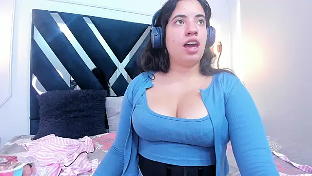 Nicol Chang online show from 11/25/25, 07:47