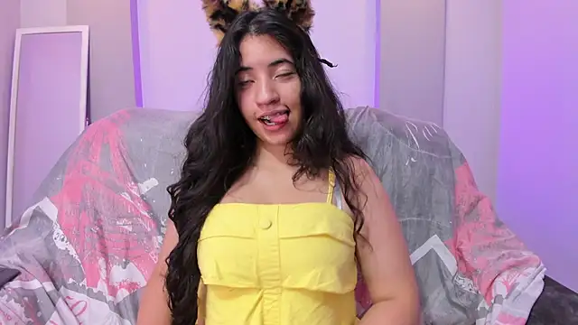 Nicol Chang online show from 11/29/25, 08:09