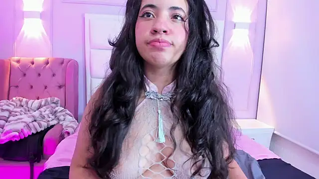 Nicol Chang online show from 04/19/26, 04:46