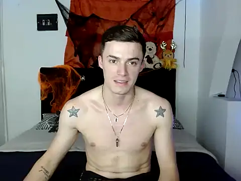 Snapshot of Ken_bigcock77 chatting on 11/01/25, 11:42 Ken bigcock77 online show from 11/01/25, 11:42