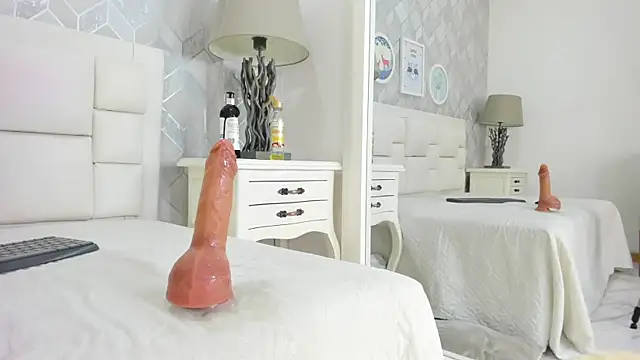 naia cox online show from 03/27/26, 08:26