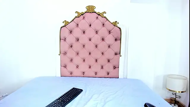 Snapshot of naia_cox chatting on 02/01/26, 03:49 naia cox online show from 02/01/26, 03:49