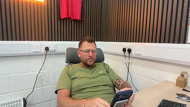 bilf1978 online show from 03/10/26, 07:34