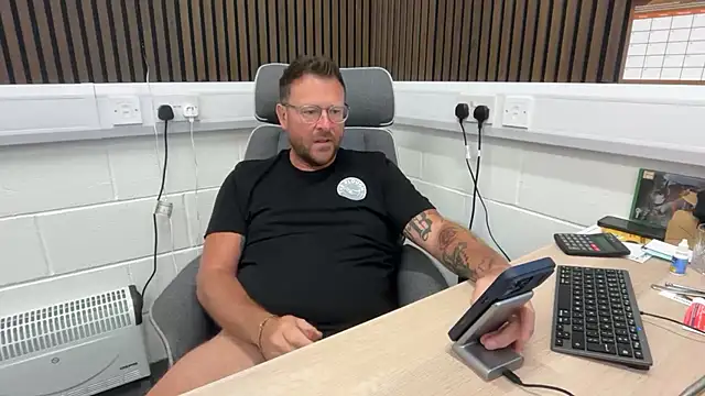 bilf1978 online show from 07/16/26, 06:43