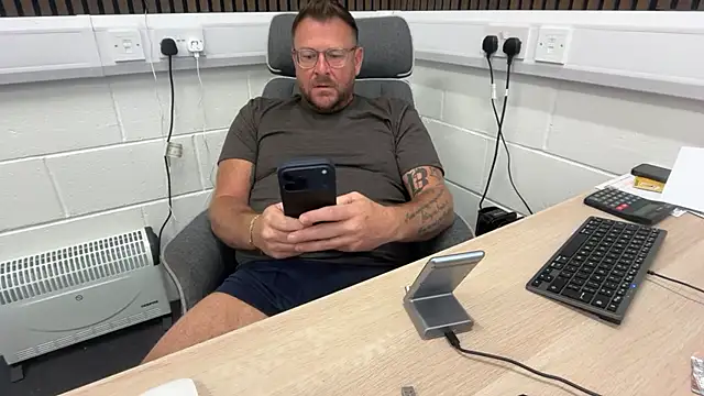 bilf1978 online show from 06/02/26, 06:02