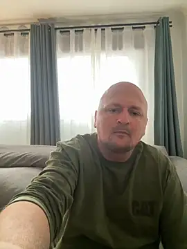 Snapshot of Attila120 chatting on 11/16/25, 09:03 Attila120 online show from 11/16/25, 09:03