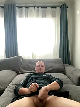 Snapshot of Attila120 chatting on 11/23/25, 09:41 Attila120 online show from 11/23/25, 09:41