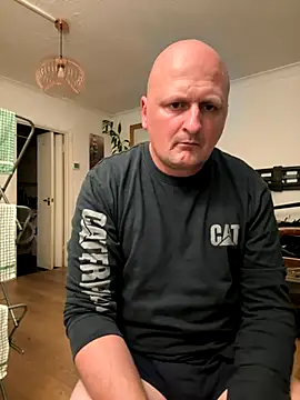 Snapshot of Attila120 chatting on 10/17/25, 09:27 Attila120 online show from 10/17/25, 09:27