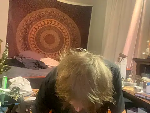 XanderOzzz online show from 11/15/25, 10:47