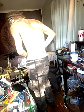 XanderOzzz online show from 11/16/25, 08:02