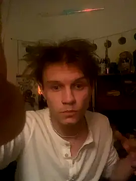 Snapshot of XanderOzzz chatting on 10/18/25, 09:44 XanderOzzz online show from 10/18/25, 09:44
