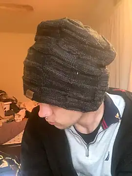 XanderOzzz online show from 12/18/25, 05:39