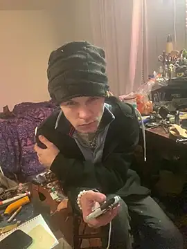 XanderOzzz online show from 12/05/25, 10:14