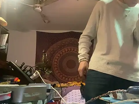 XanderOzzz online show from 11/22/25, 09:30