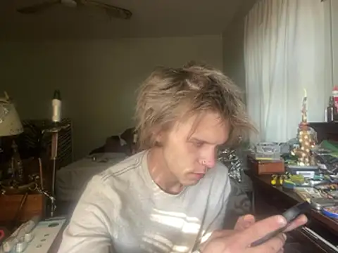 XanderOzzz online show from 04/22/26, 08:04