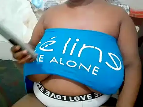 Snapshot of bustydivaxx21 chatting on 11/02/25, 11:37 bustydivaxx21 online show from 11/02/25, 11:37