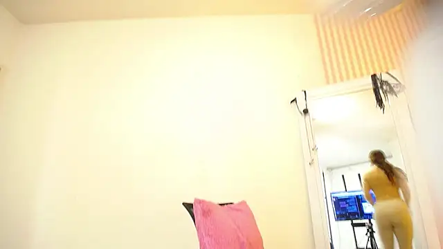 ViictoriaJones  online show from 11/27/25, 04:07