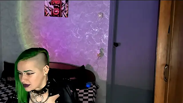 Snapshot of NeonNectar_ chatting on 10/17/25, 03:25 NeonNectar  online show from 10/17/25, 03:25