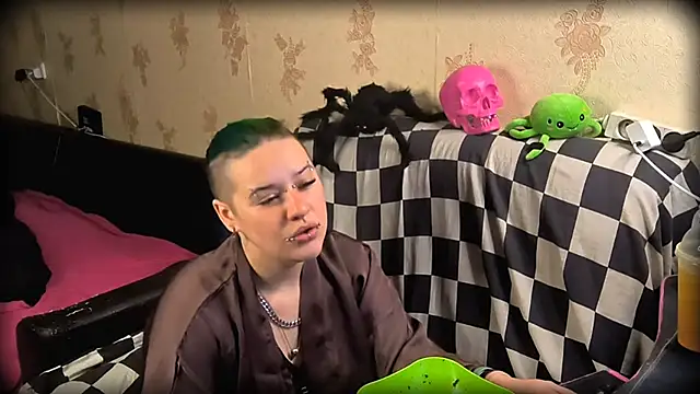 NeonNectar  online show from 11/30/25, 05:03